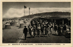 Deauville - La Plage Fleurie - Le Chemin de Planches et la Plage à Deauville