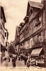 Lisieux - La Rue aux Fevres à Lisieux