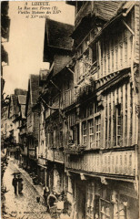 Lisieux - La Rue aux Fevres à Lisieux