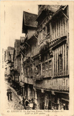 Lisieux - La Rue aux Fevres à Lisieux