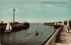 Courseulles - Entrée du Port