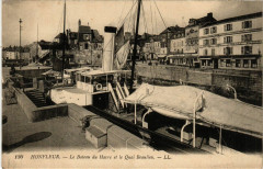 Honfleur-Le Bateau du Havre et le Quai Beaulieu à Honfleur