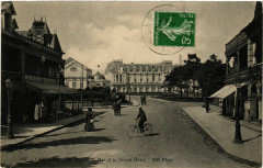 Cabourg - La Rue de la Mer à Cabourg