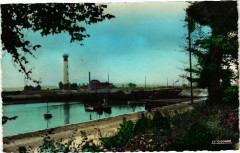 Riva-Bella - Le port et le phare -
													14 Calvados
												