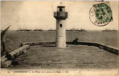 Cherbourg - Le Phare de la Jetée et la Rade