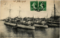 Cherbourg - Torpileurs dous le Port du Commérede