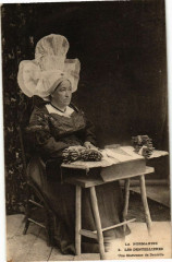 La Normandie - Les Dentellieres - Une Maitresse de Dentelle