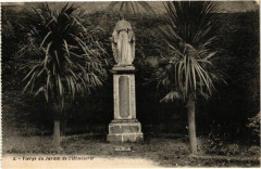 Vierge du Jardin de l'Hotellerie -
													50 Manche
												