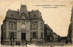 Sainte-Menehould-La Caisse d'Epargne et l'Avenue Victor-Hugo à Isse