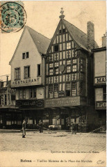Reims Vieilles Maisons de la Place des Marches à Reims
