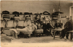 Mourmelon Interieur de Chambrée d'Artillerie