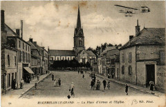 Mourmelon-le-Grand La Place d'Armes et l'Eglise à Mourmelon-le-Grand