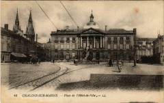 Chalons sur Marne Place de l'Hotel de Ville.