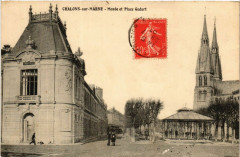 Chalons sur Marne Musée et Place Godart