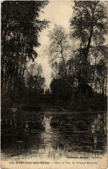 Chatillon sur Seine- Dans le Parc du Chateau Marmont France -
													10 Aube
												