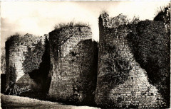 Villenauxe- Les Ruines de Mont Aiguillon, Tourelles France -
													10 Aube
												