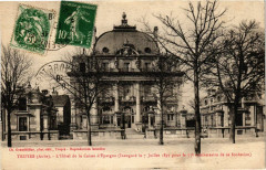 Troyes - Caisse d'Epargne à Troyes