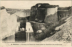 Mezieres - L'Ecluse et le Tunnel du Canal -
													08 Ardennes
												