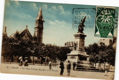 Sedan - Place d'Alsace-Lorraine et le Temple à Sedan
