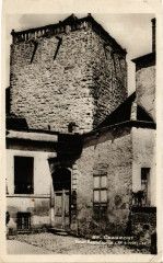 Tour Hautefeuille (Xe siècle) à Chaumont