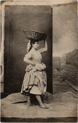Type Basque - Une Sardiniére à Asque