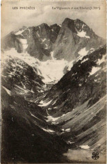 Les Pyrénées - Le Vignemale et son Glacier