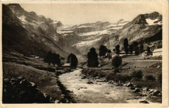 Gavarnie Le Cirque et le Gave