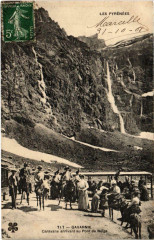 Gavarnie Caravane arrivant au Pont de Neige -
													65 Hautes Pyrénées
												