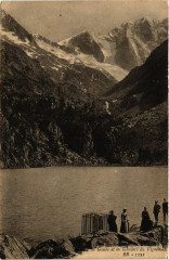 Le Lac de Gaube et les Glaciers du Vignemale