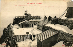 L'Observatoire du Pic du Midi apres la neige