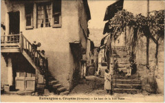 Entraygues - Le haut de la Rue Basse -
													12 Aveyron
												
