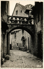 Entrée la Porte -
													12 Aveyron
												