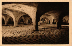 Roquefort - Caves de la Rue - Un saicir - Dans ces grandes salles ..