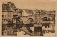 Espalion Le Pont gothique du Xiii siécle à Espalion