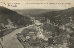 Chateau-Regnault Vue prise sous la roche l'Ermitage