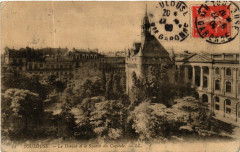 Toulouse - Le Donjon et le Square du Capitole à Toulouse