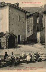 Carte postale ancienne Ax-les-Thermes Bassin des Ladres, Fontaine des Canons
                                                                     à Ax-les-Thermes
                                