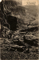 Lot Padirac Le Fond du Gouffre à Padirac
