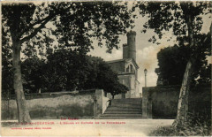 Le Gers - L'Isle-en-Jourdain - L'Eglise et Entree de la Promenade