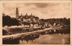 Perigueux- Cathedrale Saint-Front et les Quais France à Périgueux