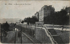 Pau - Le Boulevard des Pyrenées à Pau