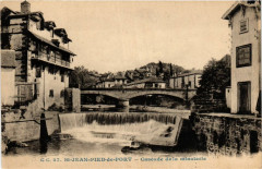 Saint-Jean-Pied-de-Port Cascade de la minoterie à Saint-Jean-Pied-de-Port