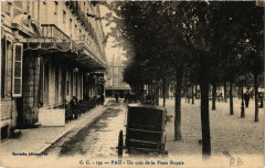 Pau Un coin de la Place Royale à Pau