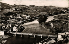 Behobie - Le Pont international et l'Ile des Faisans -
													64 Pyrénées Atlantiques
												