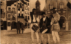 Pays Basque Espagnol - Les Tambourinos