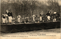 Au Pays Basque - Une Fete Basque - Danses d'ensemble