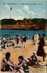 Biarritz - Plage Miramar et le Phare à Biarritz
