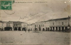 Gironde-Place de l'Hotel de Ville
