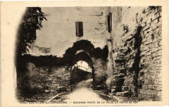 Castillon-sur-Dordogne-Ancienne Porte de la Ville La Porte de fer -
													33 Gironde
												