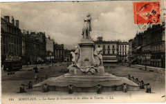 Bordeaux-La Statue de Gambetta et les Allées de Tourny à Bordeaux